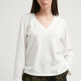 V KNIT TOP WHITE